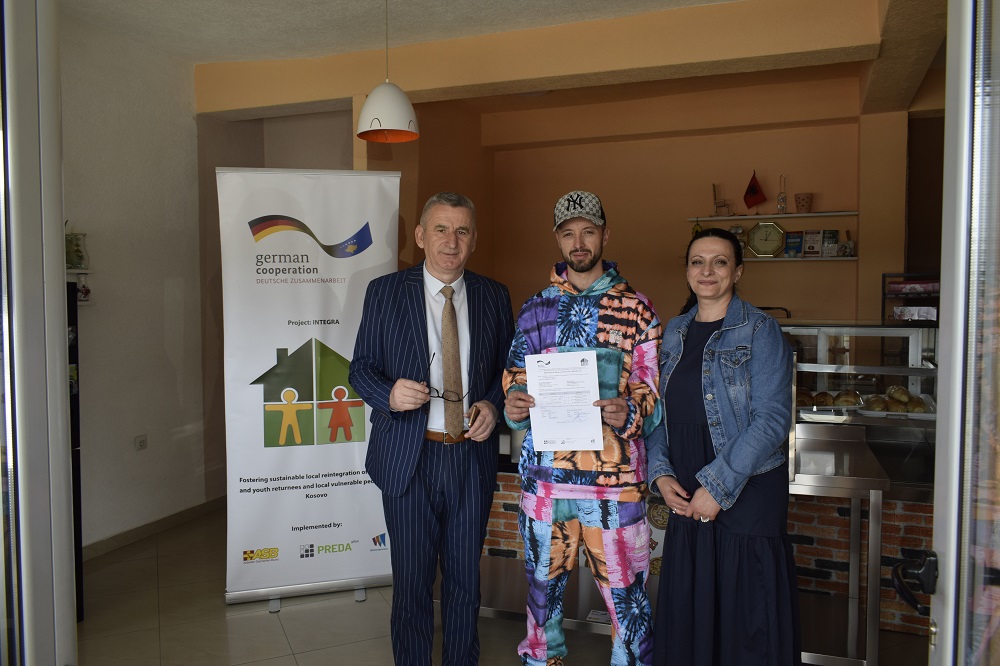 Grant distribution to Labeat Kryeziu