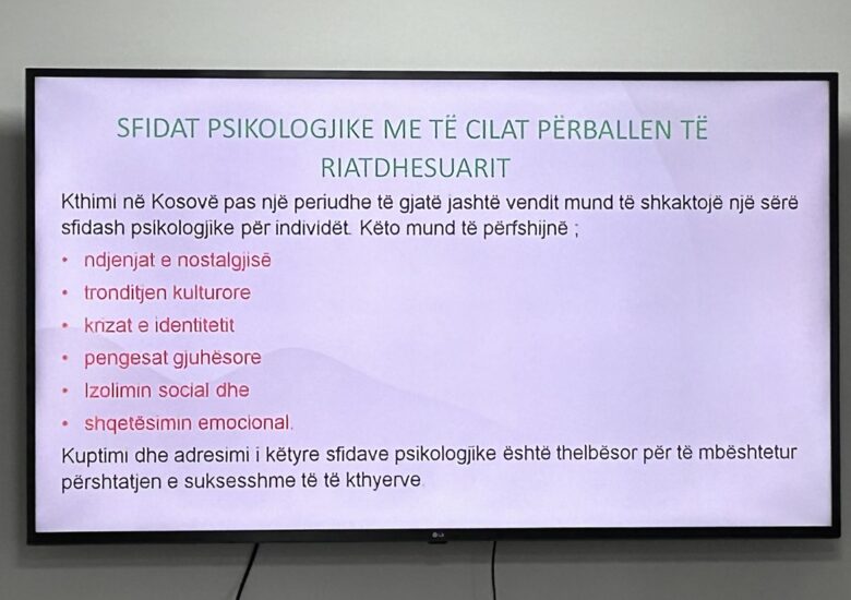 “Sfidat psikologjike me të cilat përballen të riatdhesuarit,” – Eventi i 10-të në Qendrat e Angazhimit në Komunitet